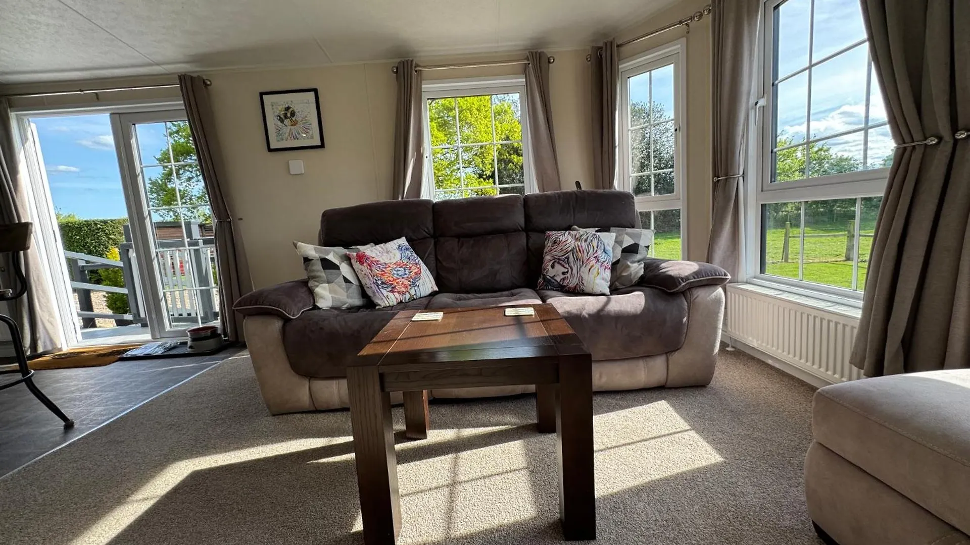 Field House Farm - Owl Lodge Or Honey Pod - Countryside Stay Near York Skipwith