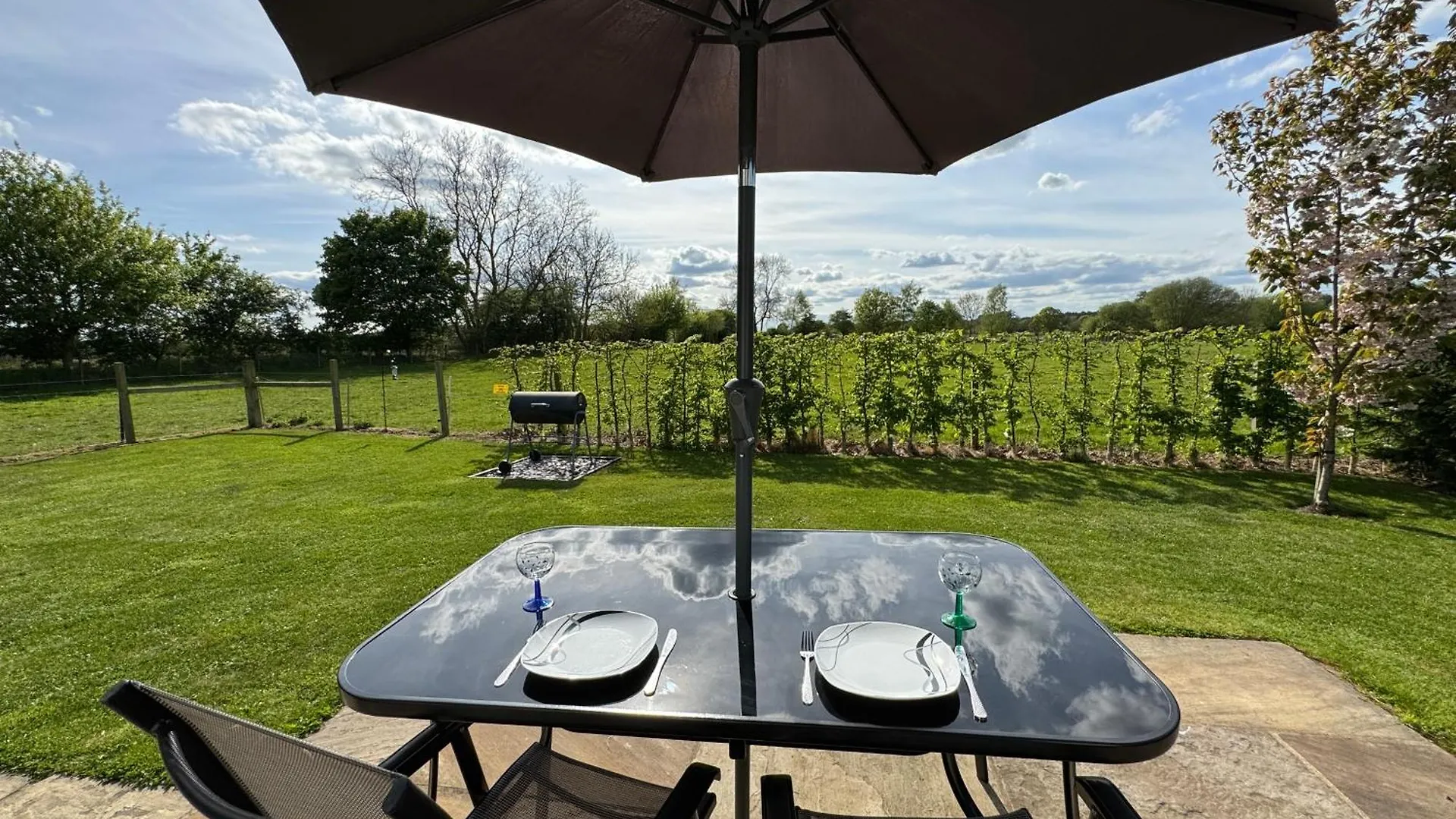 Field House Farm - Owl Lodge Or Honey Pod - Countryside Stay Near York Skipwith 0*,  Storbritannien