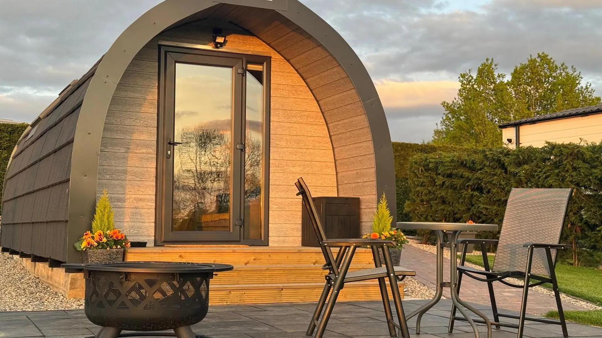 Field House Farm - Owl Lodge Or Honey Pod - Countryside Stay Near York Skipwith Storbritannien