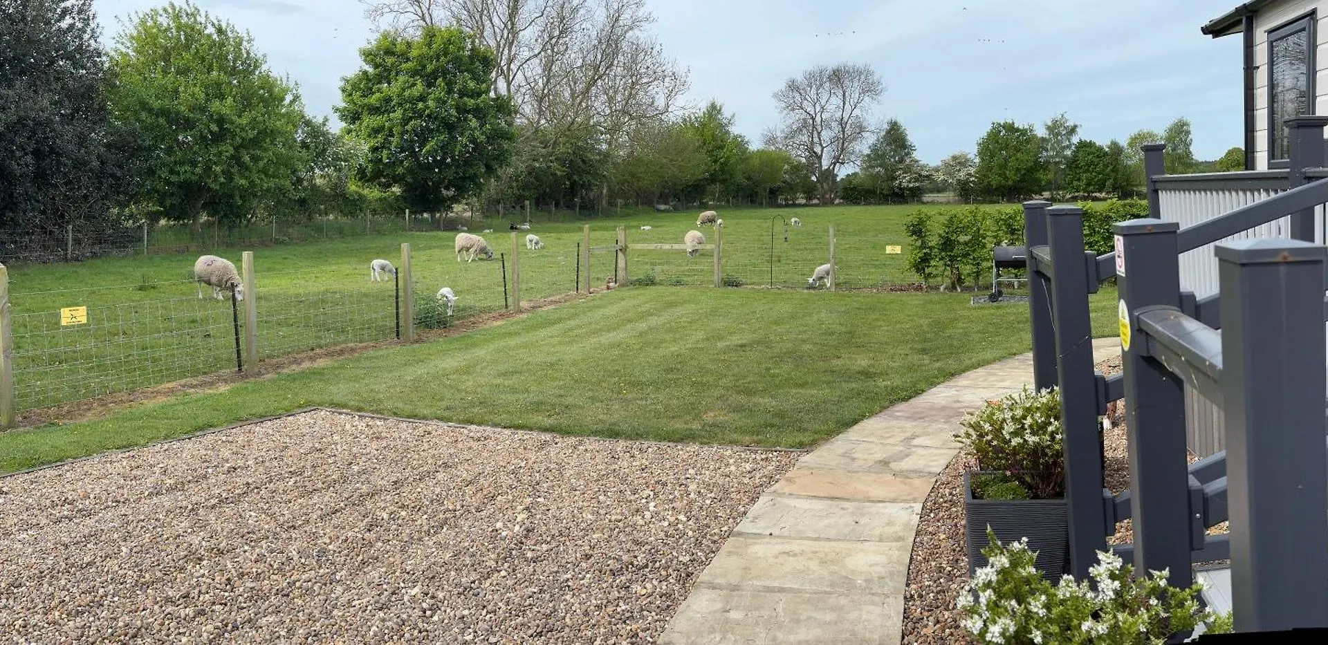 Field House Farm - Owl Lodge Or Honey Pod - Countryside Stay Near York Skipwith